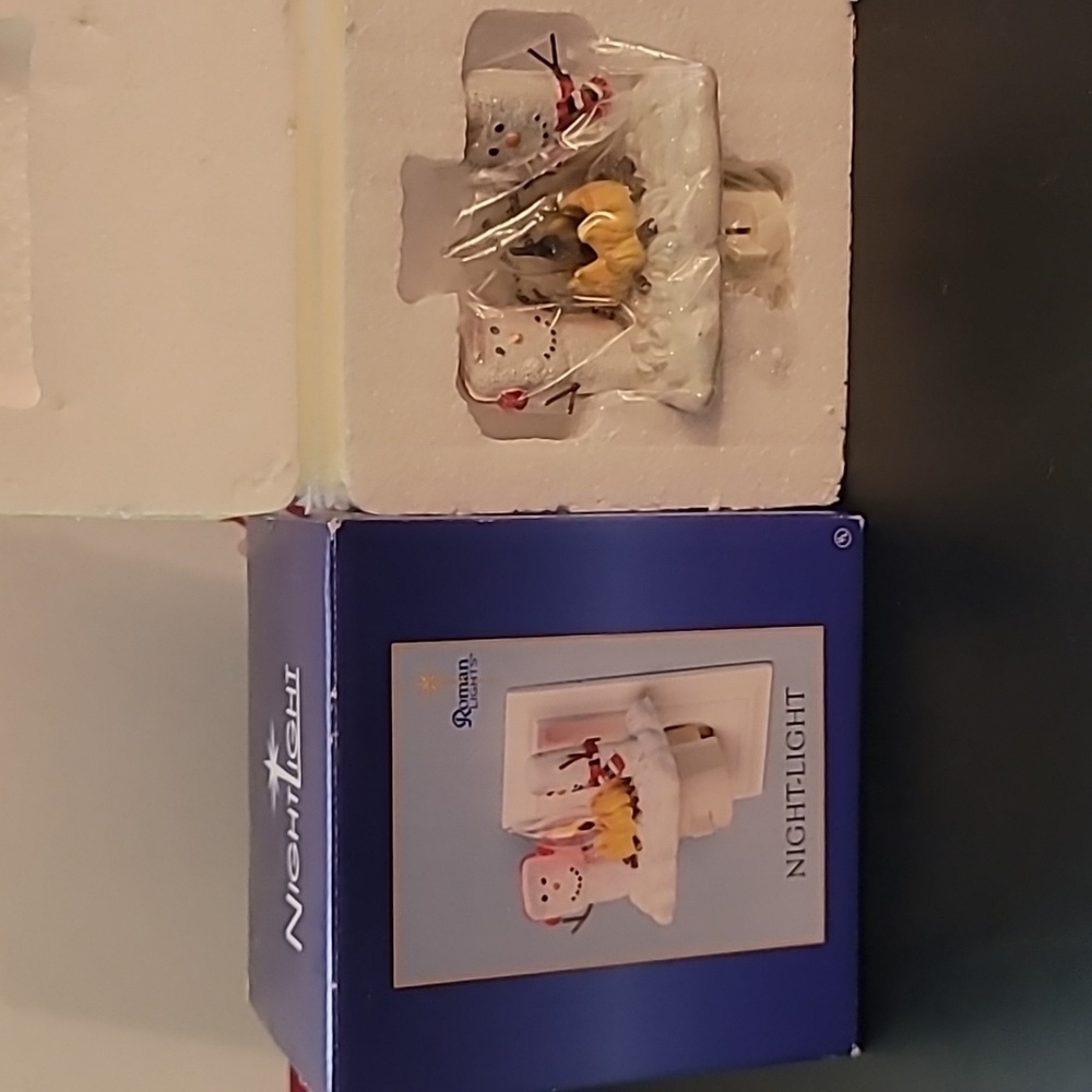 Marshmallow Snowmen by Campfire Christmas Flicker Night Light